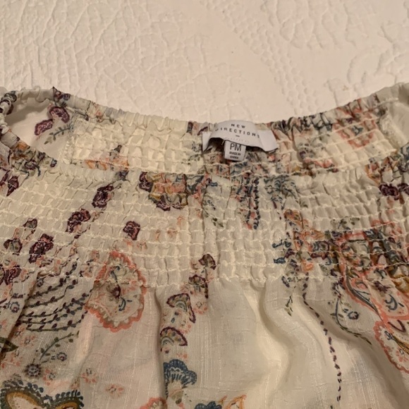 Belk Peasant Top with beautiful BoHo print MP - Picture 3 of 5